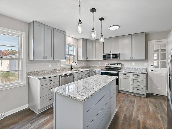 2nd image of 218 Highland Dr