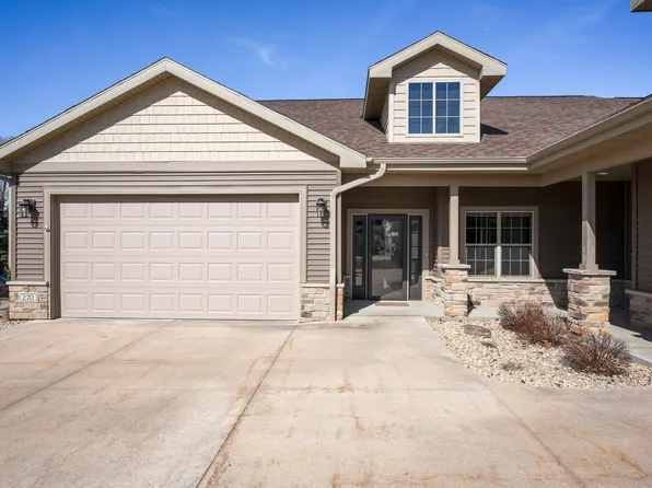 270 Eagle Dr, Oregon, WI 53575