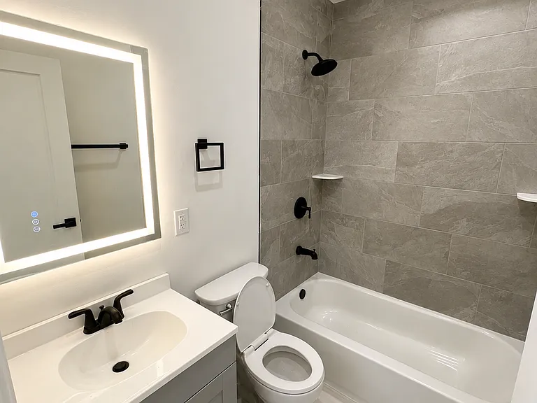 1527 W Westmoreland St — Photo 11