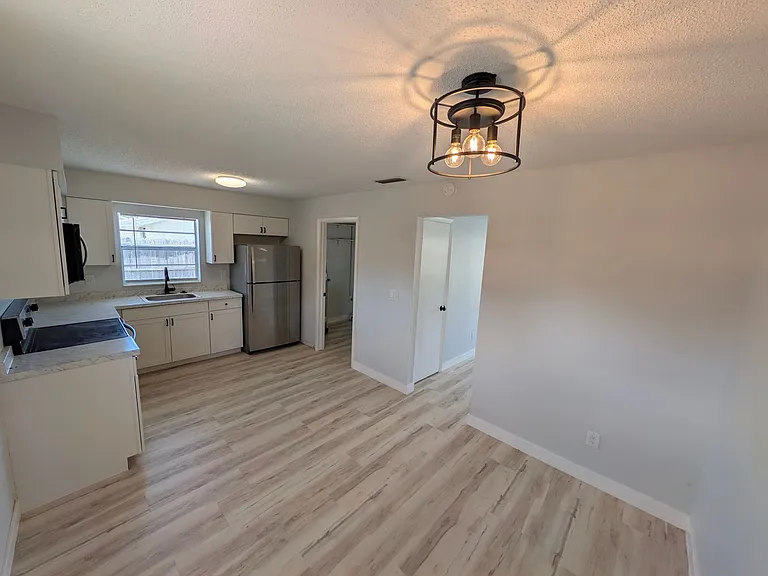 4840 Volusia Ave — Photo 7