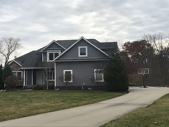2nd image of 600 Nancy Ave