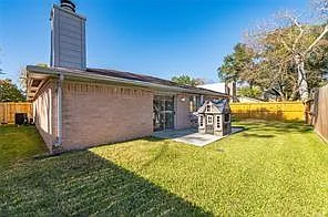 10215 Kirkwren Dr — Photo 24