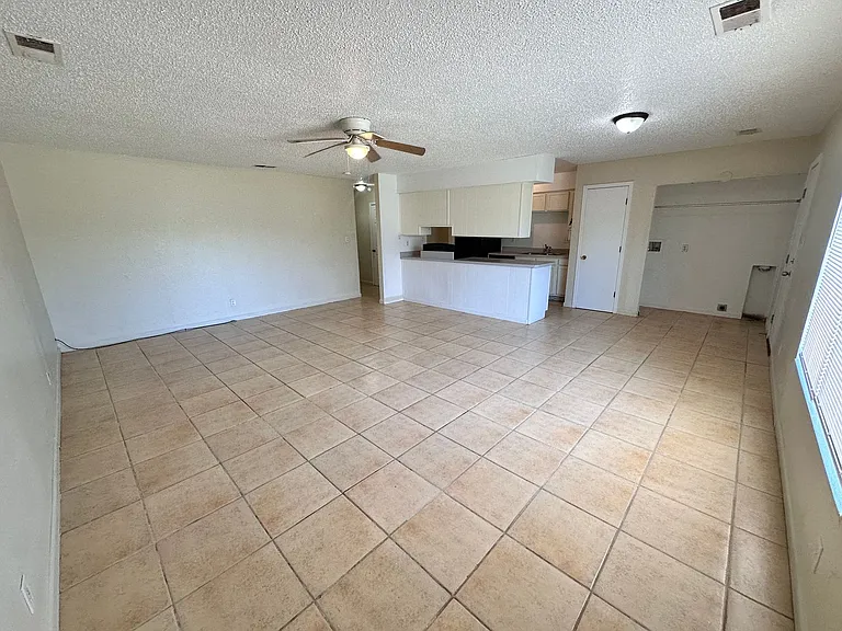 1785 Alpha Ct SE — Photo 1