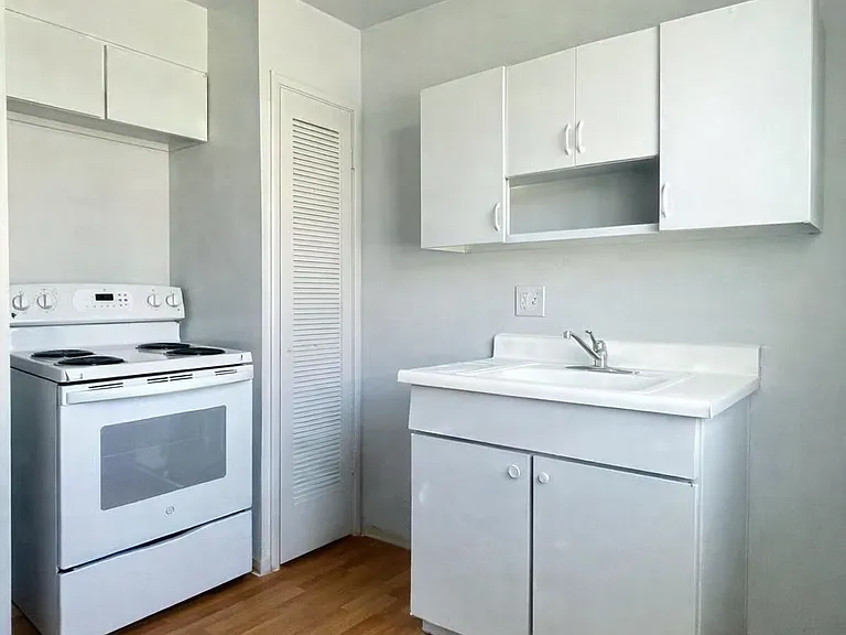 1705 Kenwood St #F — Photo 8
