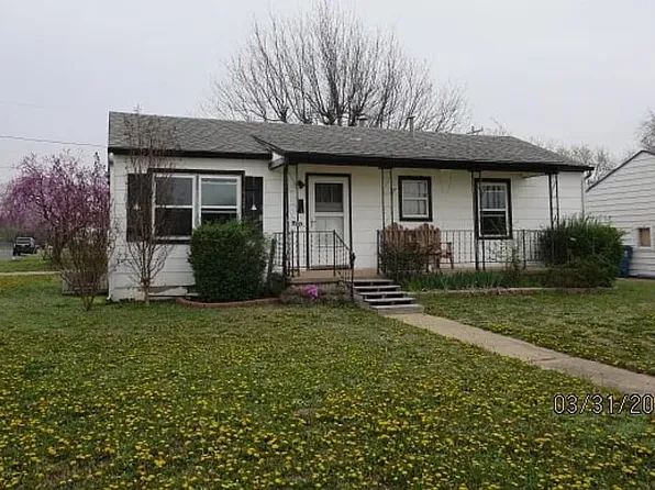 910 Bell Dr, Midwest City, OK 73110