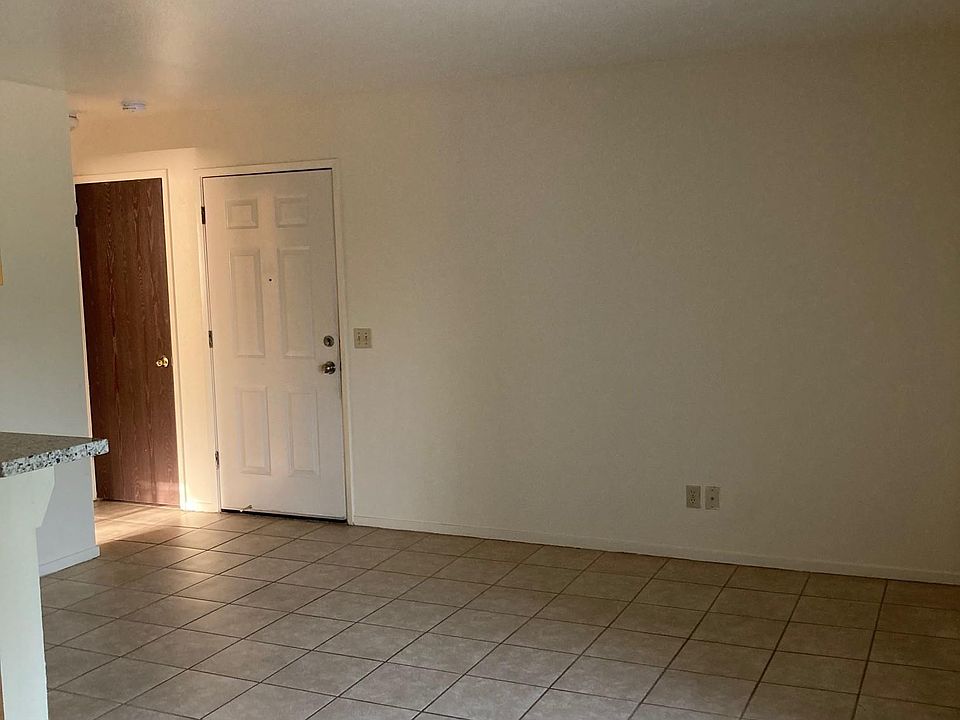 1st image of 610 E Pine St APT 2