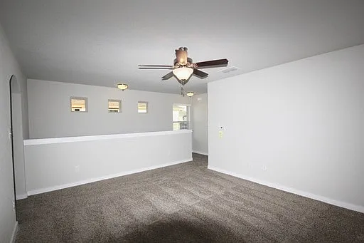 136 Lakeview Ct — Photo 5