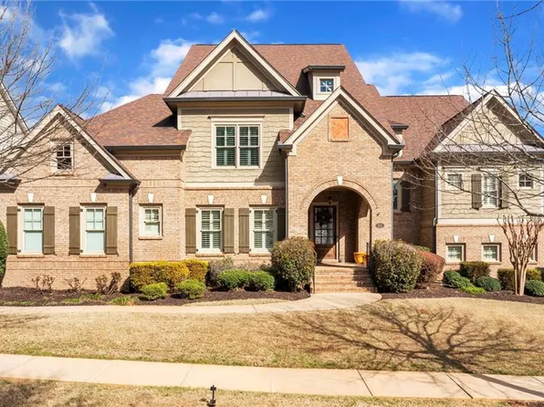 313 Carmichael Cir, Canton, GA 30115