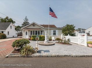 204 Foster Rd, Toms River, NJ 08753