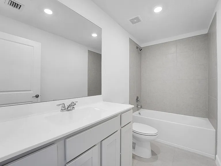 6394 NW Windwood Way — Photo 18