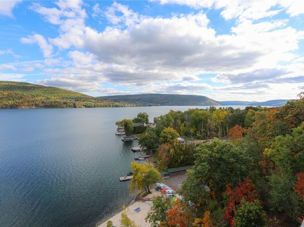 11 Cliffside Dr, Canandaigua, NY 14424