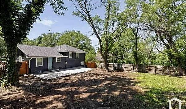 11207 Monroe Ct — Photo 11