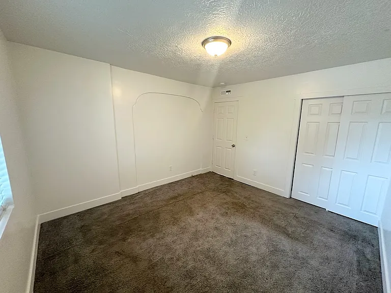 435 S 900 W #A — Photo 19