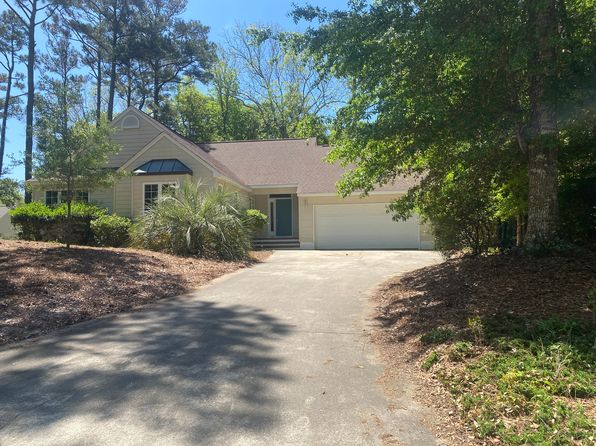 102 Chestnut Ct