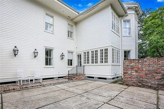 4200 Saint Charles Ave — Photo 17