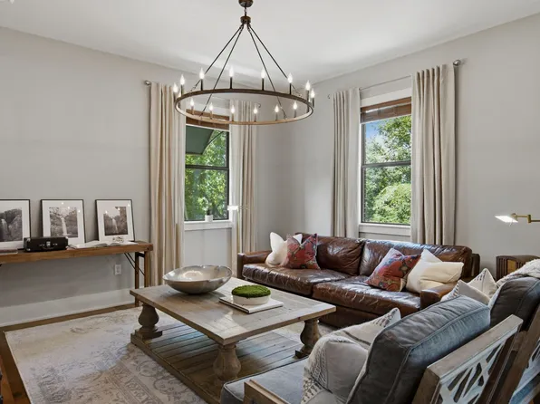 2201 8th Ave S APT 101, Nashville, TN 37204