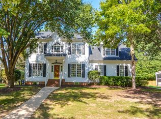 205 Holly Park Dr, Holly Springs, NC 27540