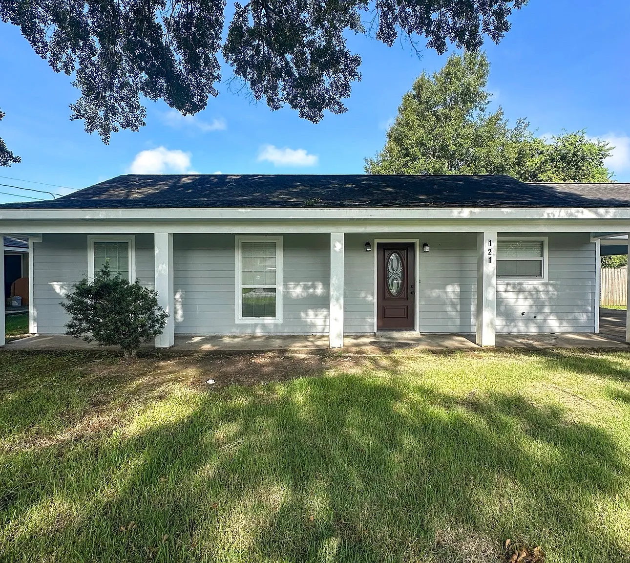 3 bed, 1375 sqft, $1,400 — Photo 2