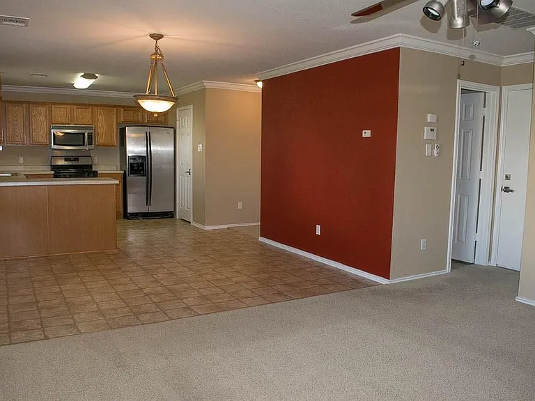 1708 Darjeeling Dr — Photo 9