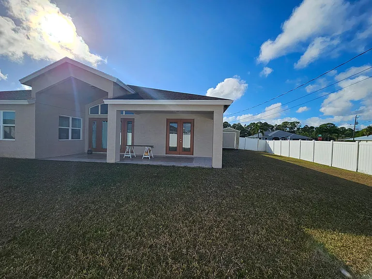 5768 NW Zenith Dr — Photo 19