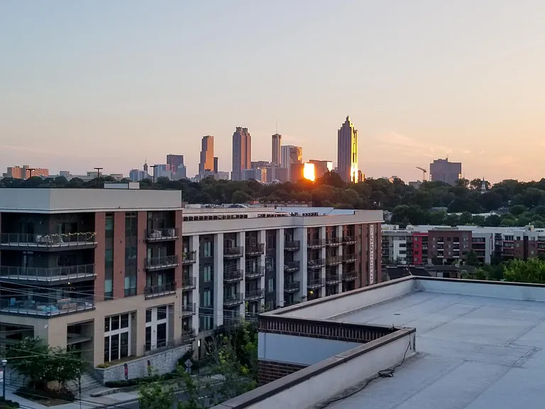 790 N Ave NE #207 — Photo 16