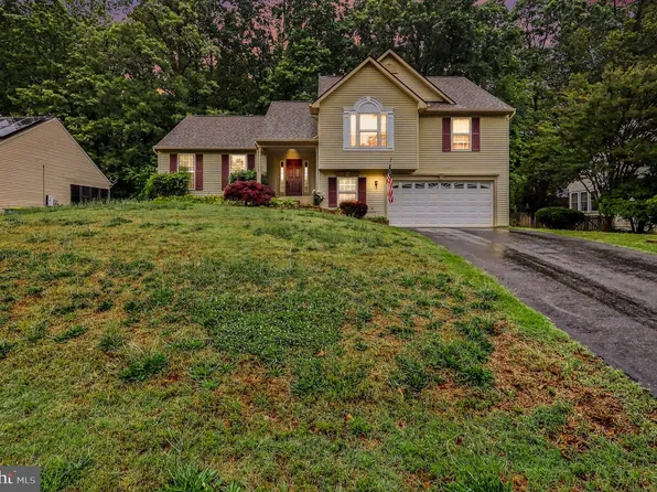 67 Cardinal Forest Dr, Fredericksburg, VA 22406