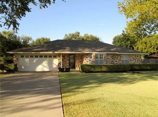 6106 N Hill Ln, Fort Worth, TX 76135