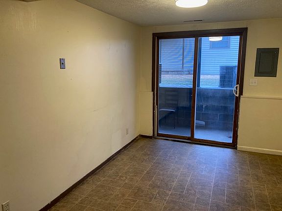 3rd image of 643 Kennedy Dr #3