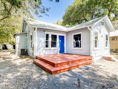 841 Texas, San Antonio, TX, 78201