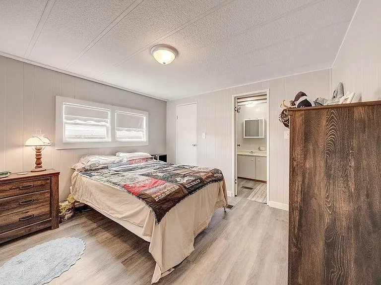 351 Palm Dr — Photo 10