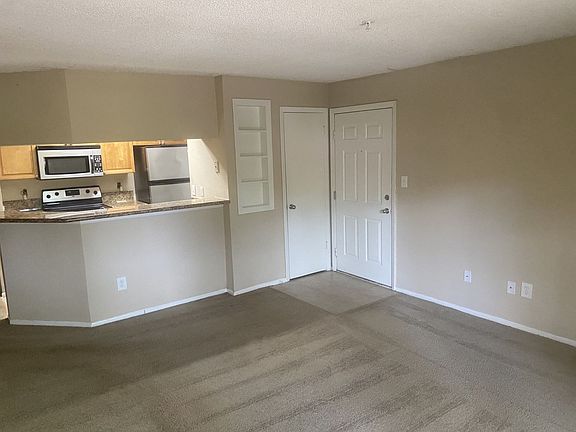 2nd image of 199 Afton Sq Unit 104