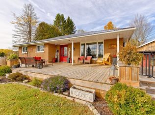 742 Zanders Rd, Laurentian Valley, ON K8A 6W8