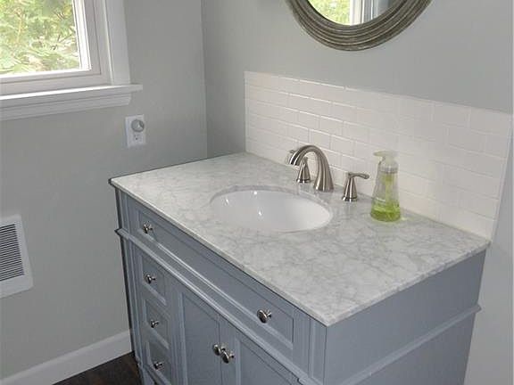 4th image of 3025 Hudson Dr