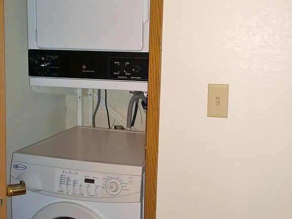 4th image of 2405 NW 67th St Unit 202