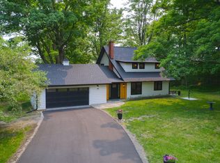 5753 Pennington Dr, Beulah, MI 49617