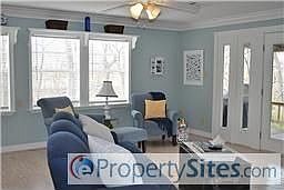 3rd image of 651 Mary Dr