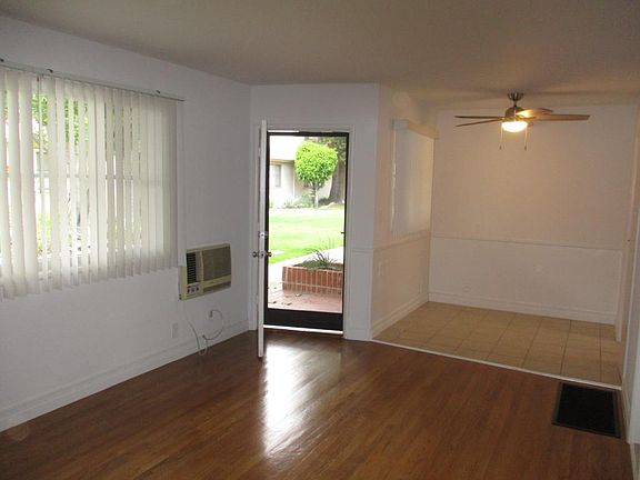 3rd image of 1240 S Marengo Ave #5