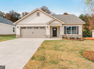 141 Red Tail Cir, Byron, GA 31008