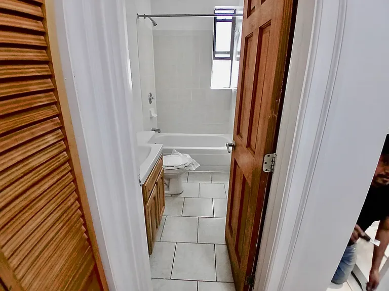 610 150th St #2H — Photo 7