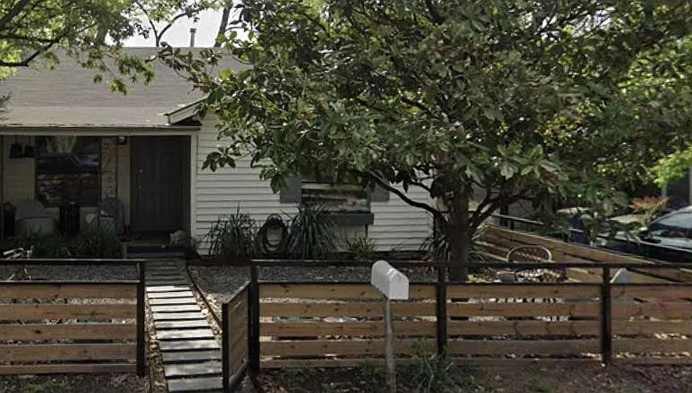 4507 Avenue H — Photo 1