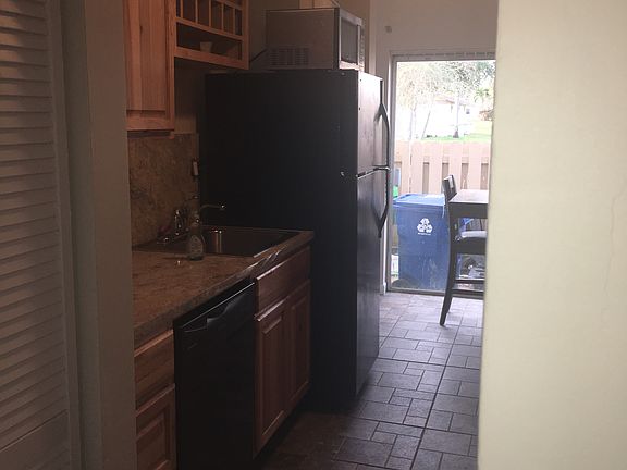 5th image of 10650 NW 30th Pl APT 8