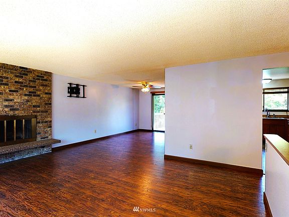 The home has a warm and comfortable feeling a great floor plan. >