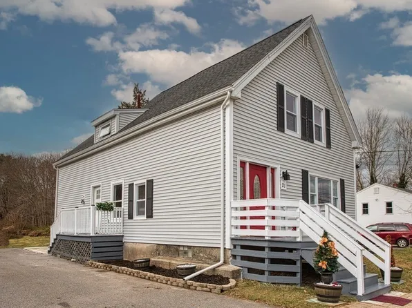 21 Liberty St, Taunton, MA 02780