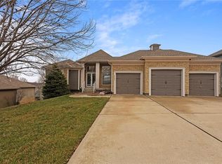 5701 NE Coral Dr, Lees Summit, MO 64064