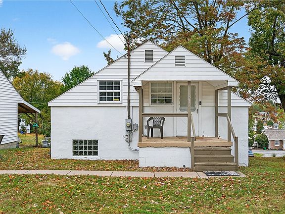 3rd image of 217 Hickory Dr