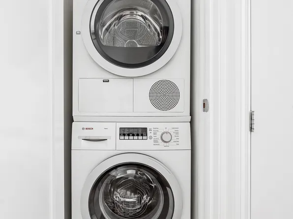 44-15 Purves Street image 5 of 9