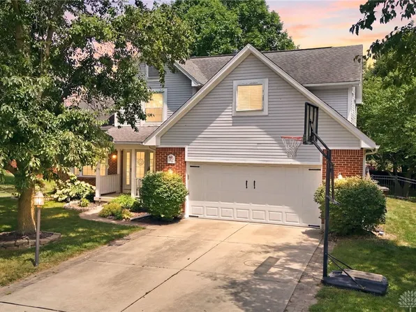 1300 Whitetail Dr, Fairborn, OH 45324