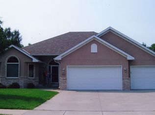 2225 Viking Dr, Saint Cloud, MN 56301