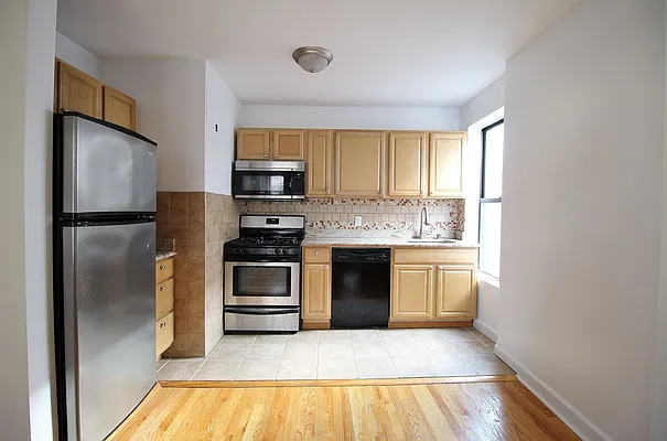 Rented by Julianna Realty Corp | media 12