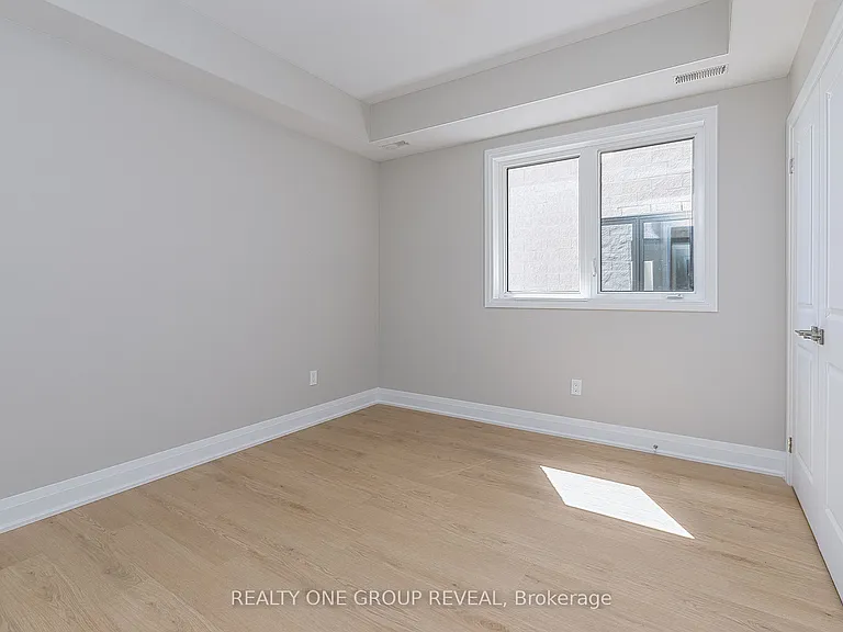 223 Grenfell St #1 — Photo 9